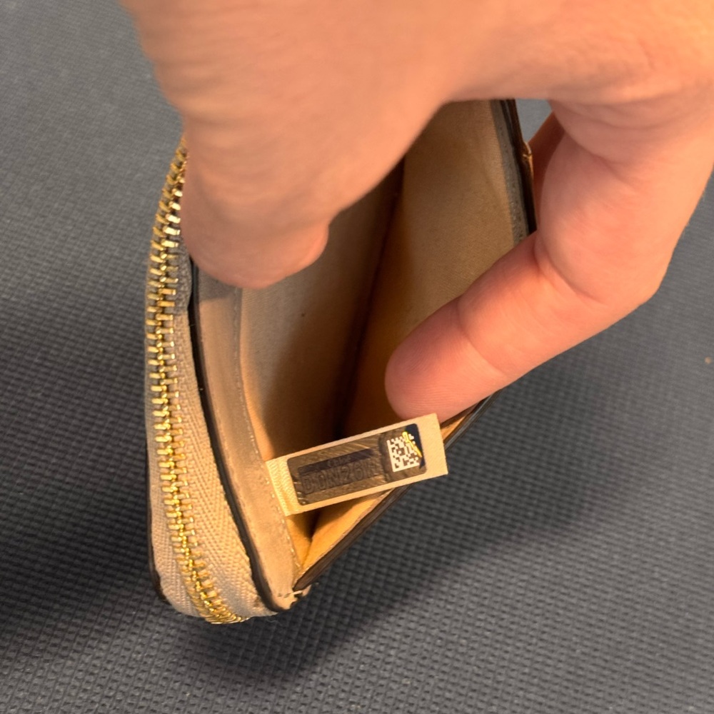 Chloe Wallet - Picture 6 of 7